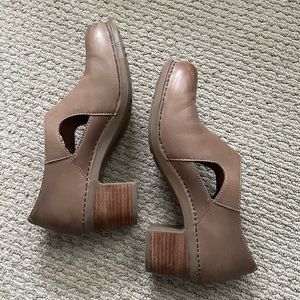 Taupe Dansko Heels with Block Heel - size 39
